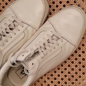 Shiny vinyl white leather vans